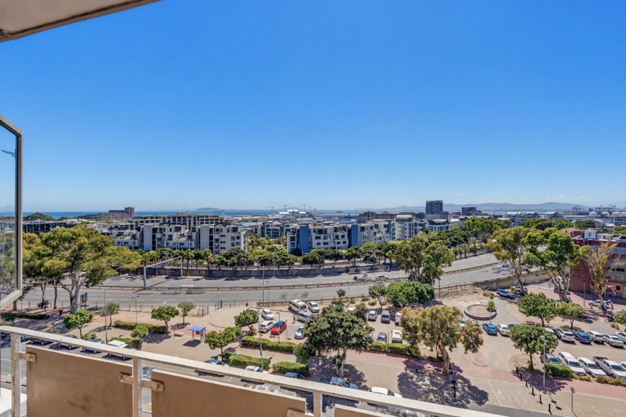 2 Bedroom Property for Sale in Green Point Western Cape